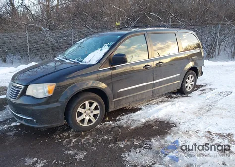 2013 Chrysler Town & Country Touring из США, поврежденный, VIN 2C4RC1BG8DR526533